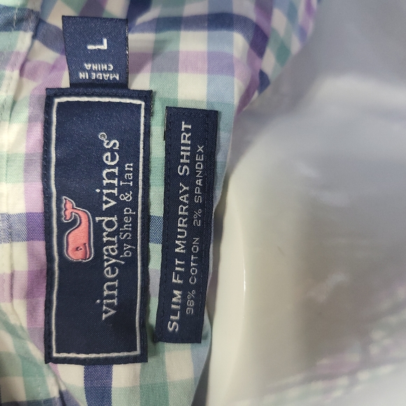 Vineyard vines button down - Picture 3 of 4